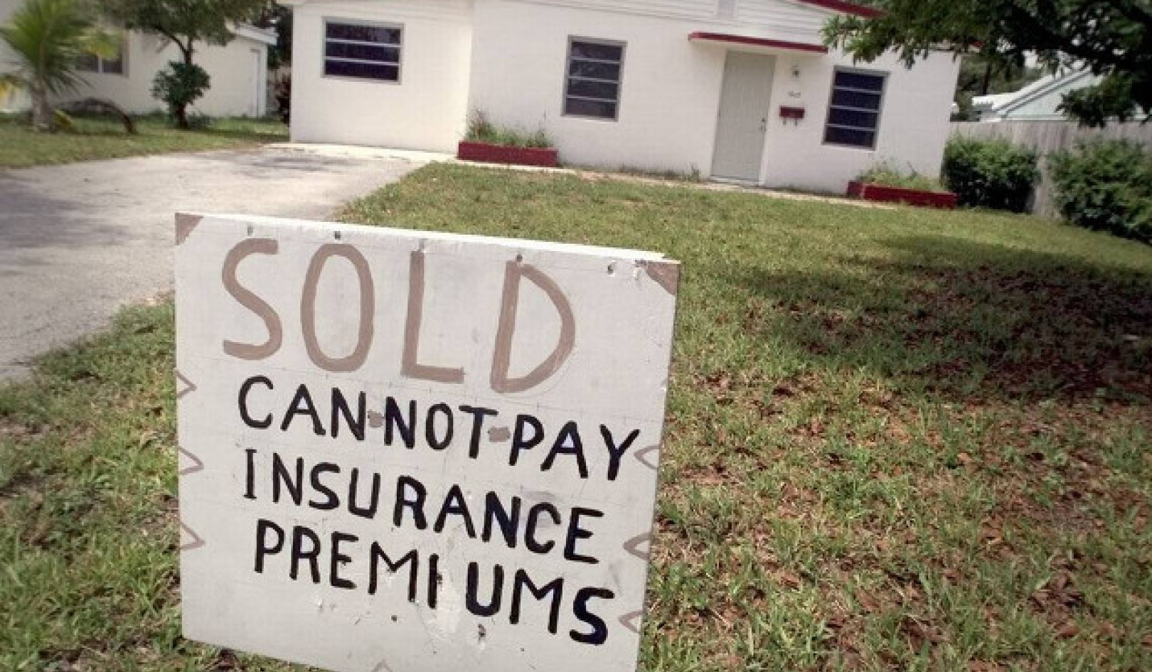 تحذير: Perfect Storm هي شركة التأمين على المنازل في فلوريدا