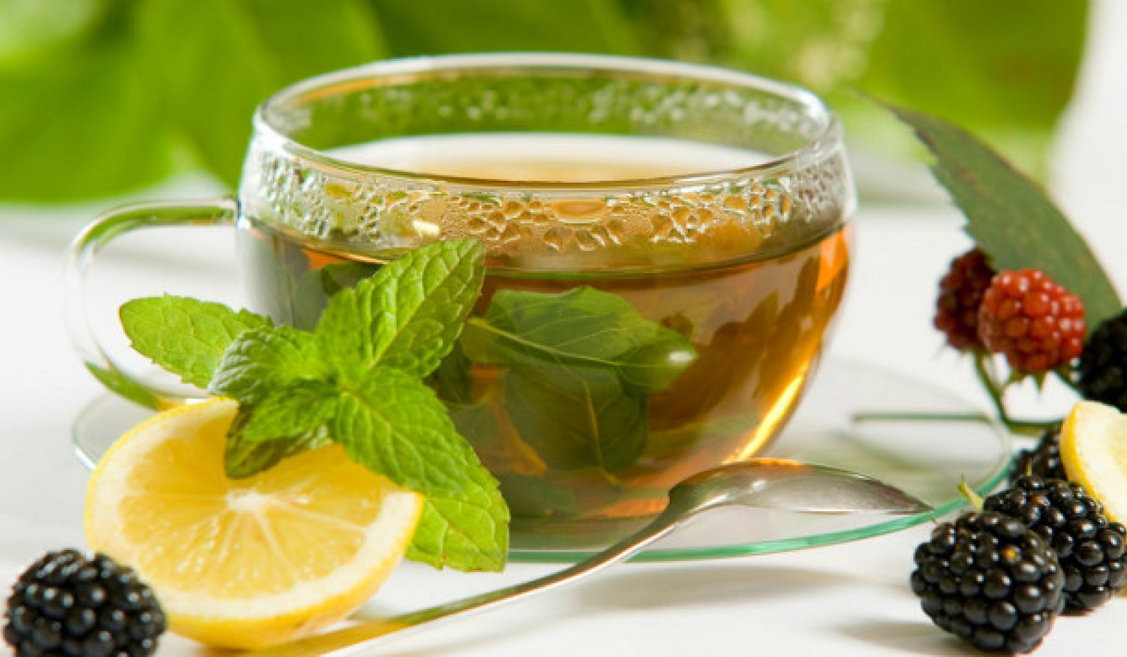 كشف إمكانات الشفاء لمركب الشاي الأخضر EGCG للأورام الليفية الرحمية