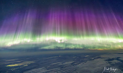 12 年 2024 月 XNUMX 日，加拿大魁北克上空出現北極光
