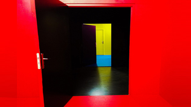 An open door with bright light shining in. Image by acxxxyz from Pixabay. 