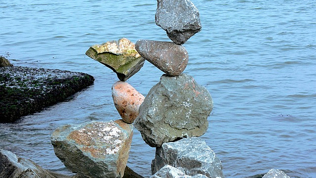 big rocks balanced precariously on top of each other