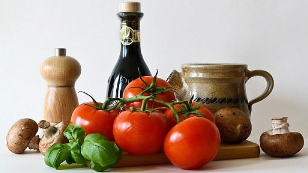 اكتشاف العلاج الغذائي: دور الغذاء في حياتنا