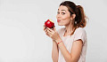 Rinnande honung, lurvig spenat och blanka äpplen - några överraskande fakta om din mat