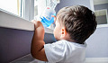 A háztartási tisztítószerek túlsúlyossá tehetik a gyermekeket