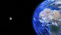 bulan dan Planet Biru (Bumi)