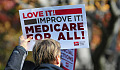 Donderlike Applous verwelkom Sanders se oproep vir Medicare-for-All