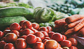 Positive poeng oppstår for beskyttende matvarer som frukt og grønnsaker. Sven Scheuermeier / Unsplash, CC BY
