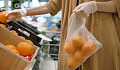 Mengapa Beberapa Orang Sengaja Meludah, Batuk, Dan Menjilati Makanan di Supermarket