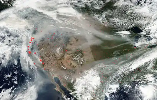 De rook van de bosbranden in Californië bereikte half september 2020 het hele land.