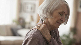 Οι ηλικιωμένοι ενήλικες είναι πιο επιρρεπείς σε χρόνιο πόνο;