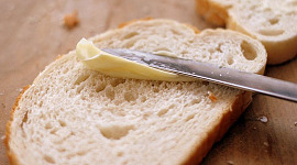 क्या मक्खन के मुकाबले आपके लिए बेहतर मार्जरीन है?