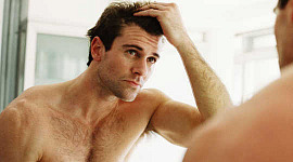 الضعف الجنسي لدى الرجال من أدوية فقدان الشعر يمكن أن تستمر لسنوات بعد عدم الاستخدام