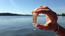 Questo nuovo test per i corsi d'acqua trova una lista inquietante di sostanze inquinanti