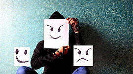 Rimozione della maschera: la tua personalità è il tuo protettore o bullo?