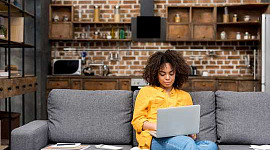 5 sposobów na ograniczenie prokrastynacji i produktywność podczas pracy w domu