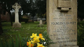 La lapide di John Keats nel cimitero "acattolico" di Roma.