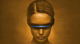 людина в окулярах віртуальної реальності