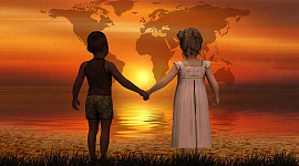 et svart barn og et hvitt barn holder hender og ser på et kart over jorden