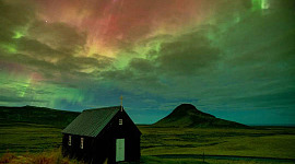 الشفق القطبي في آيسلندا
