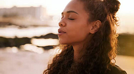 Acest curs întreabă: „Ce este Mindfulness?”